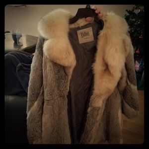 **Women's REAL Grey Fox Fur Coat front Koslows***